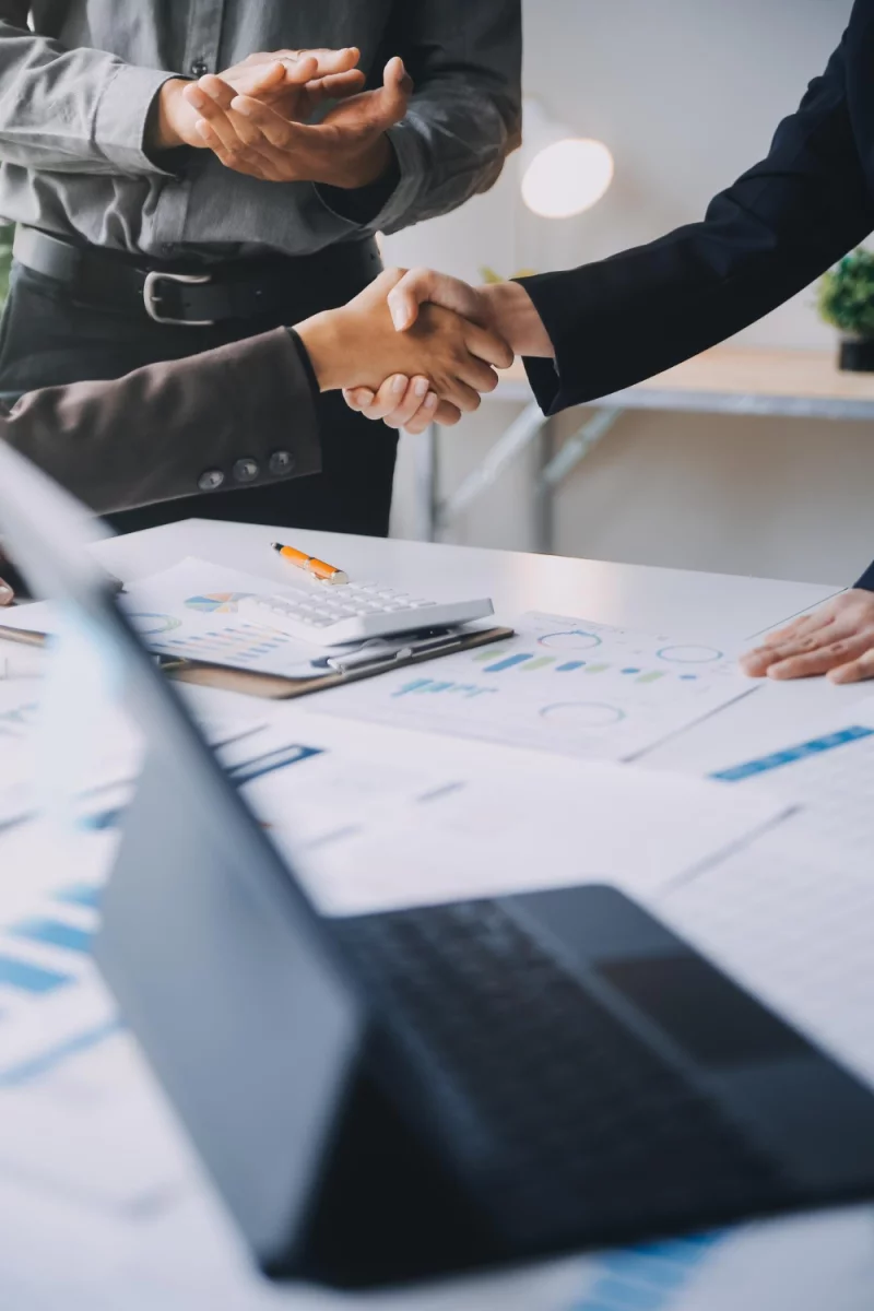 10 naturalnych kremów przeciwzmarszczkowych 2025: skład, efekty, ceny i najlepsze alternatywy dla drogich marek